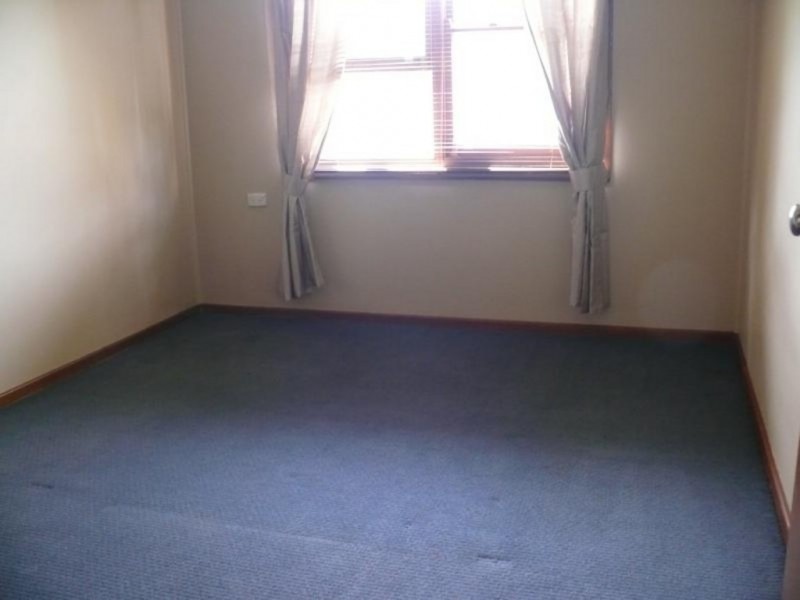 11 Markham St, Holsworthy NSW 2173