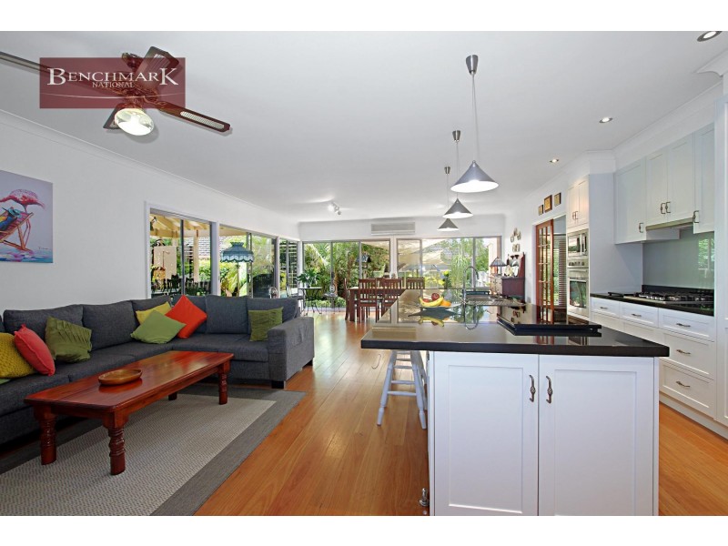 27 Delfin Drive, Wattle Grove NSW 2173