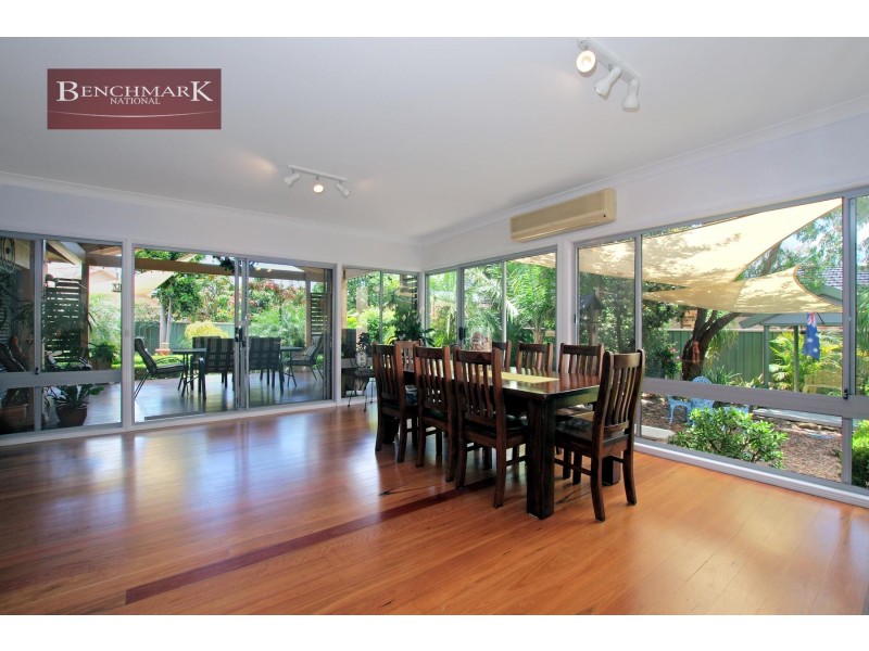 27 Delfin Drive, Wattle Grove NSW 2173