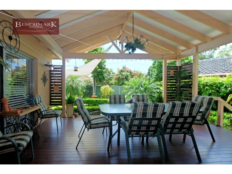 27 Delfin Drive, Wattle Grove NSW 2173