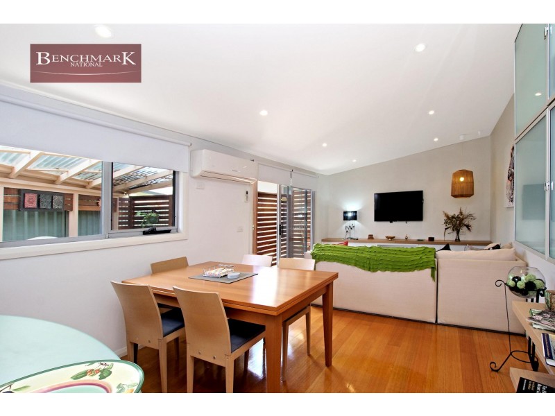 27 Delfin Drive, Wattle Grove NSW 2173