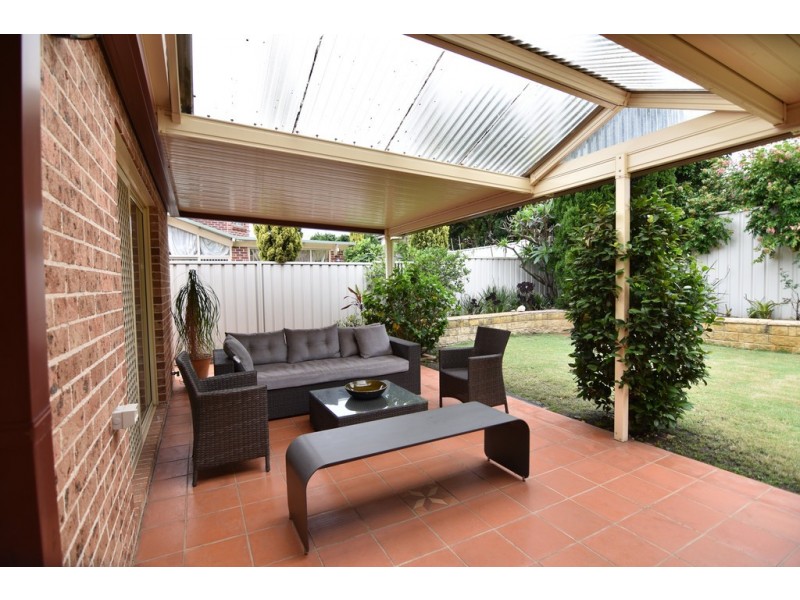 16 Mirbelia Court, Voyager Point NSW 2172