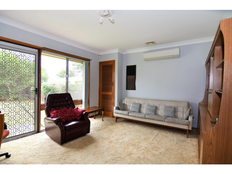 40 Clyde Avenue, Moorebank NSW 2170