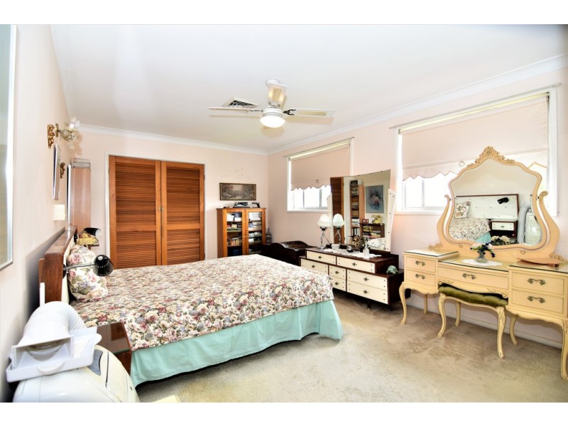 40 Clyde Avenue, Moorebank NSW 2170