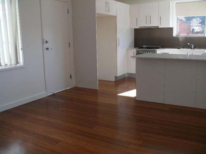 17 Harvey Ave, Moorebank NSW 2170