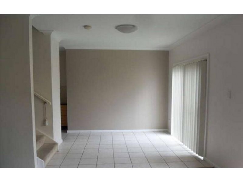 2/99A Cambridge St, Canley Heights NSW 2166