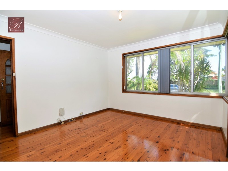 23 Hillcrest Avenue, Moorebank NSW 2170