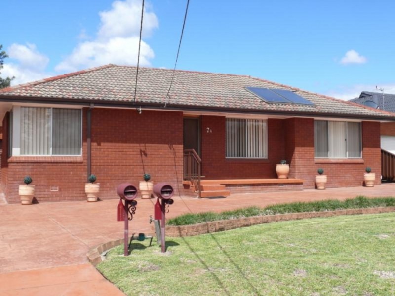 7 Curtis Crescent,Moorebank, Moorebank NSW 2170