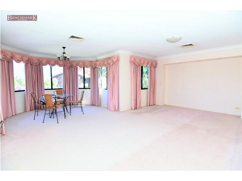 115 Ascot Drive, Chipping Norton NSW 2170