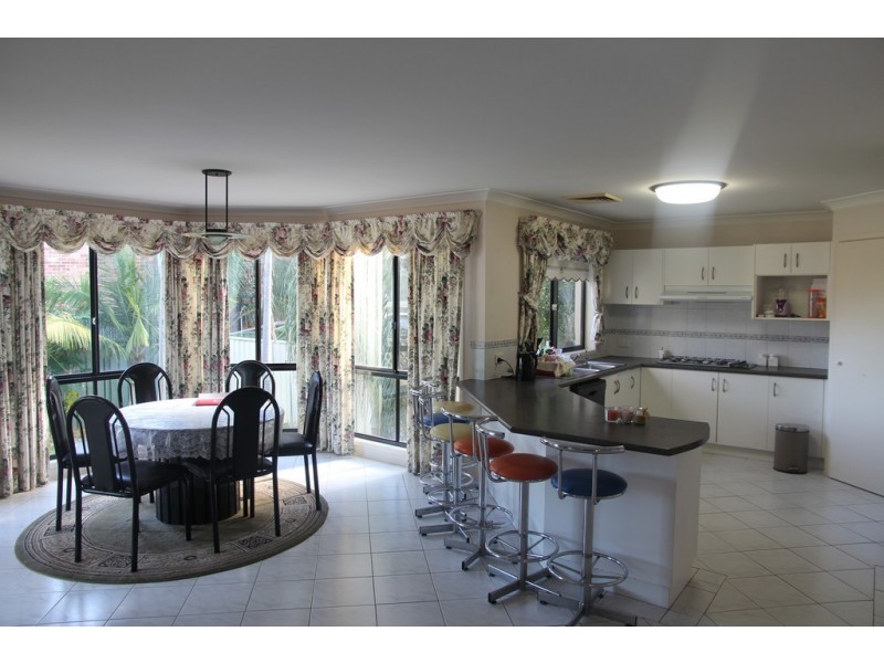 115 Ascot Drive, Chipping Norton NSW 2170