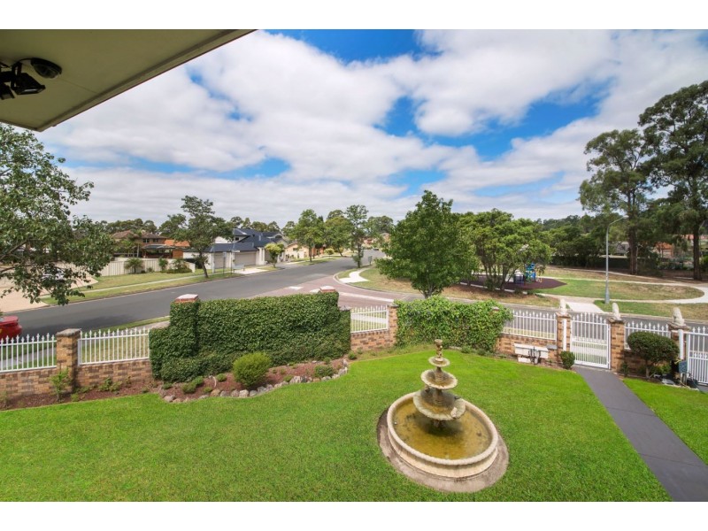 1 Somercotes Court, Wattle Grove NSW 2173