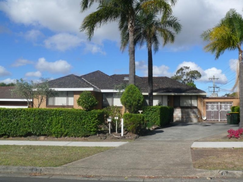 6 Nuwarra Rd, Chipping Norton NSW 2170
