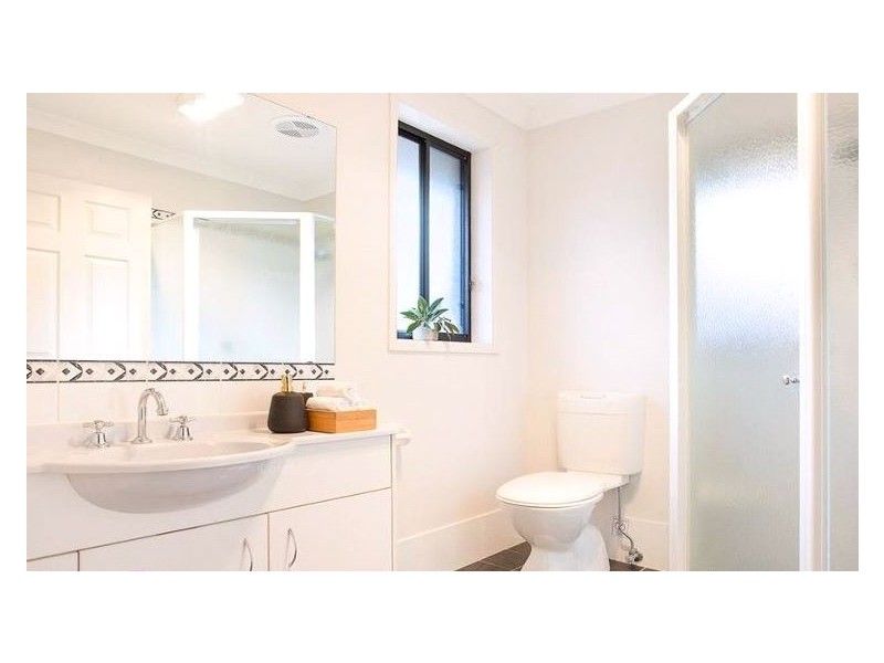 17 Sammut Crescent, Chipping Norton NSW 2170