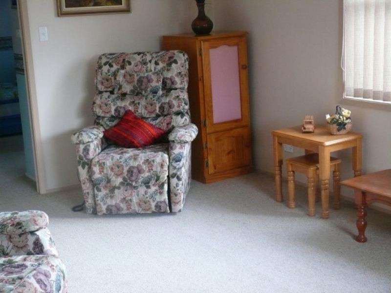 12 Goldfinch St, Moorebank NSW 2170