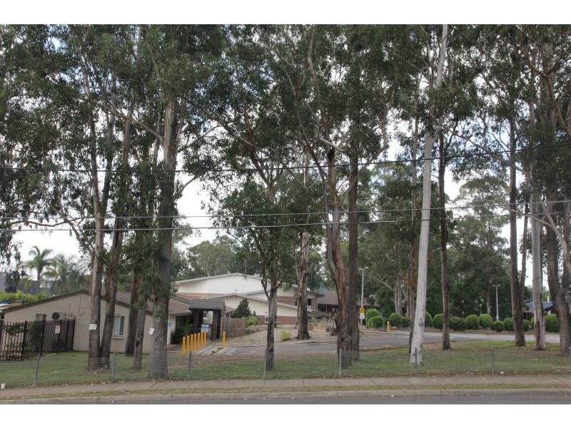 10 Georges Crescent, Georges Hall NSW 2198