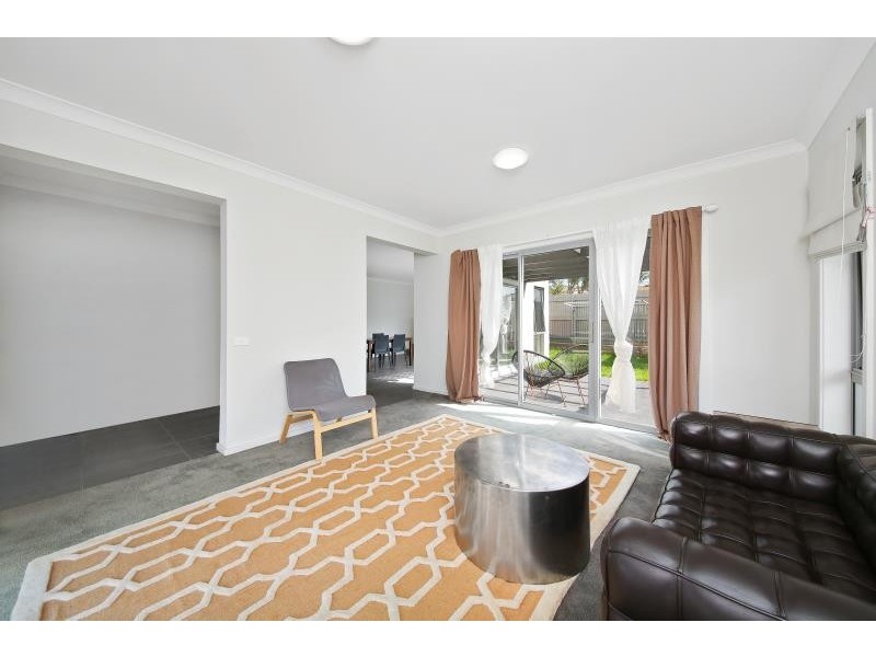 4 GREENVIEW DRIVE, Moorebank NSW 2170