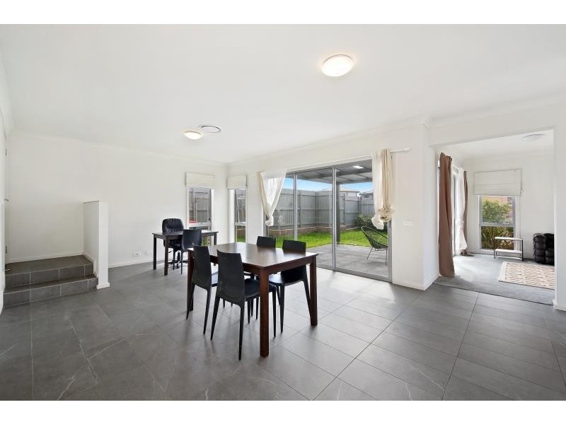 4 GREENVIEW DRIVE, Moorebank NSW 2170