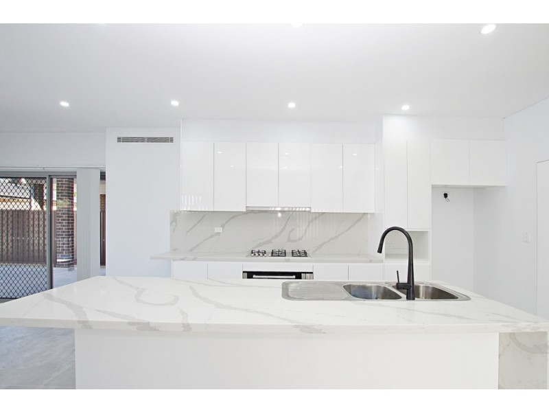 12 Edgecombe Avenue, Moorebank NSW 2170