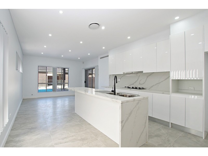 12 Edgecombe Avenue, Moorebank NSW 2170