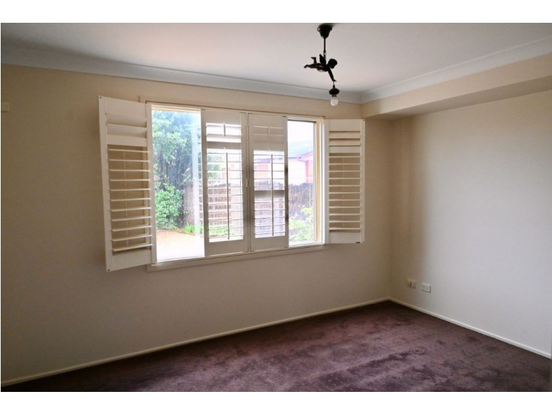 40 Anzac Mews, Wattle Grove NSW 2173