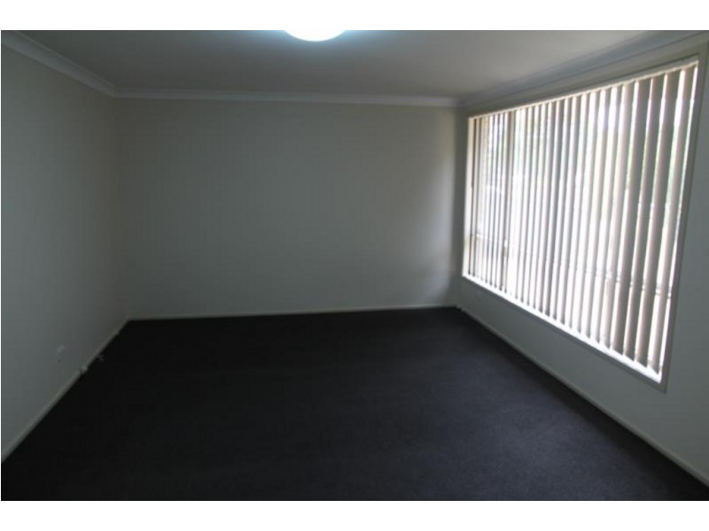 8 Dredge Avenue, Moorebank NSW 2170