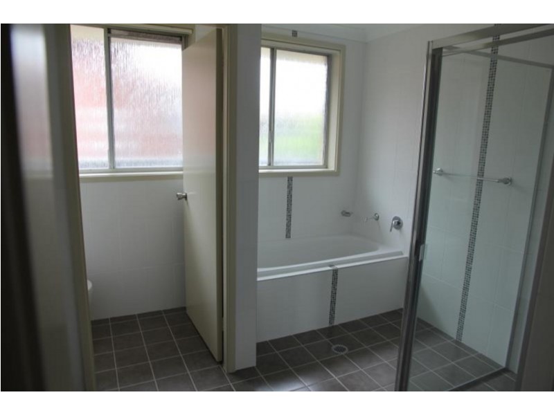 8 Dredge Avenue, Moorebank NSW 2170