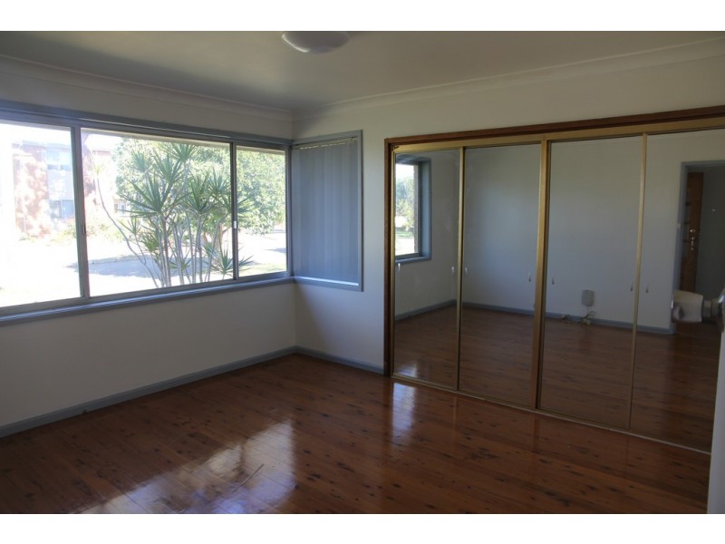 23 Hillcrest Avenue, Moorebank NSW 2170