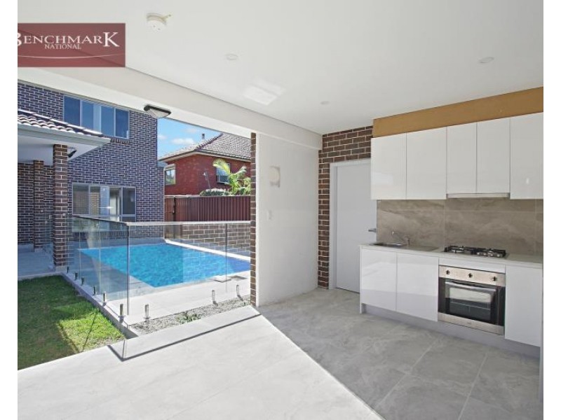 12B Edgecombe Avenue, Moorebank NSW 2170