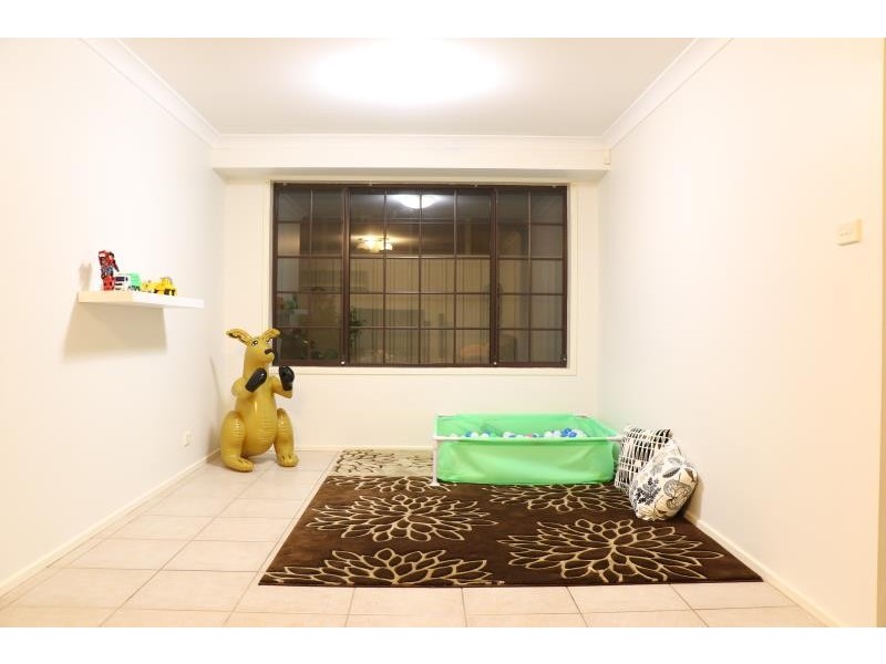 8 Brickendon Court, Wattle Grove NSW 2173