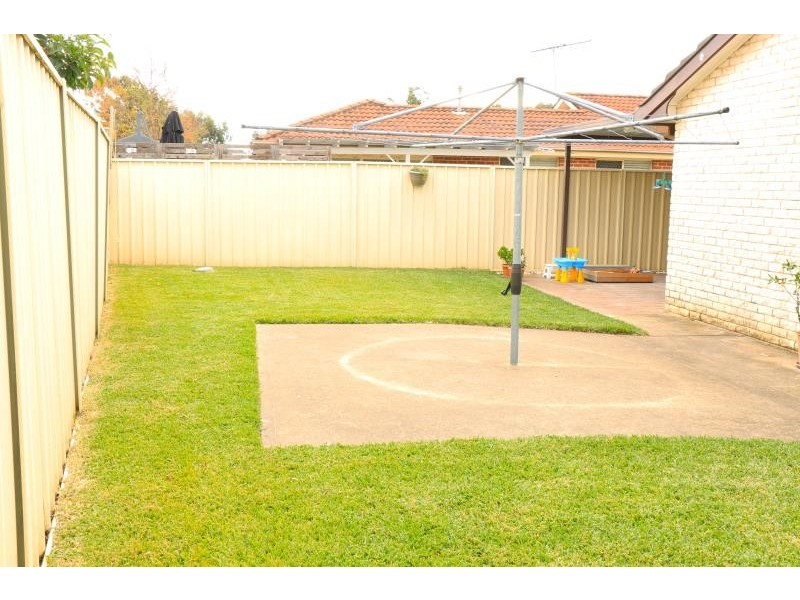 8 Brickendon Court, Wattle Grove NSW 2173