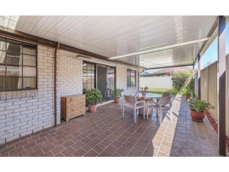 8 Brickendon Court, Wattle Grove NSW 2173
