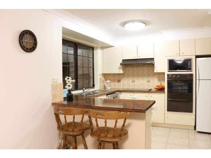 8 Brickendon Court, Wattle Grove NSW 2173