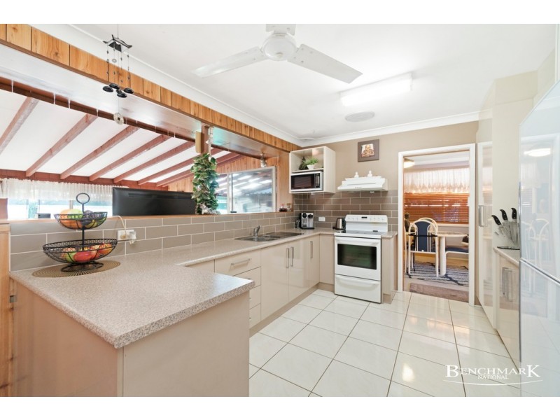 19 Bungarra Cres, Chipping Norton NSW 2170