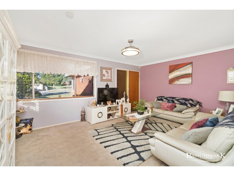 19 Bungarra Cres, Chipping Norton NSW 2170