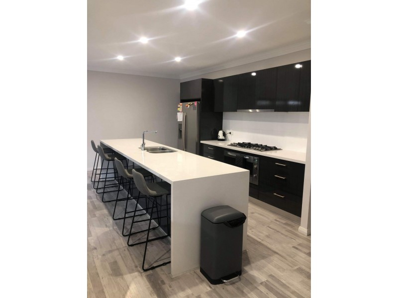 32 Phillips Avenue, Oran Park NSW 2570