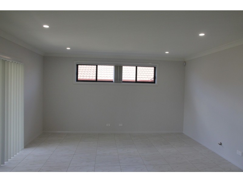 12 Lanyon Court, Wattle Grove NSW 2173