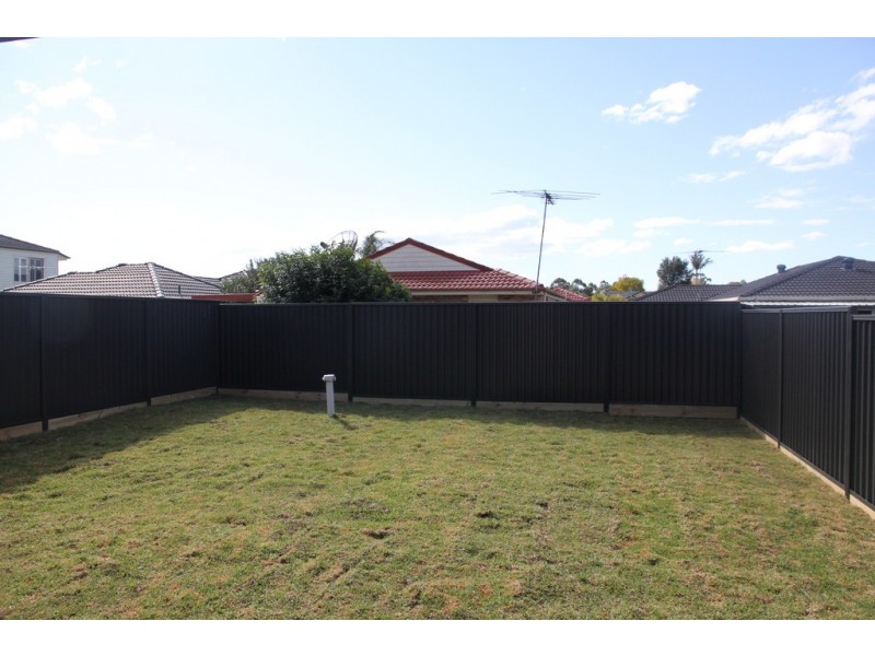 12 Lanyon Court, Wattle Grove NSW 2173