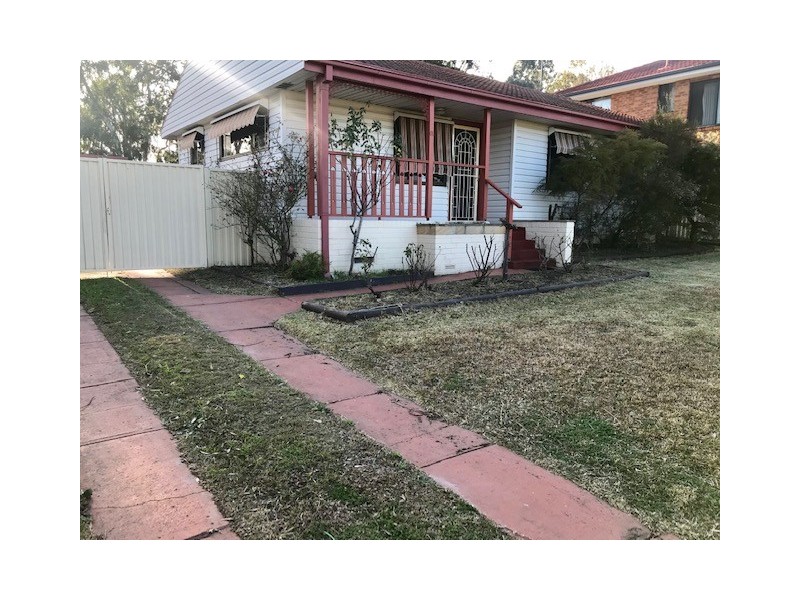 61 brallos ave, Holsworthy NSW 2173