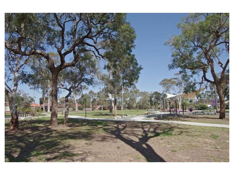 26 Orara Court, Wattle Grove NSW 2173