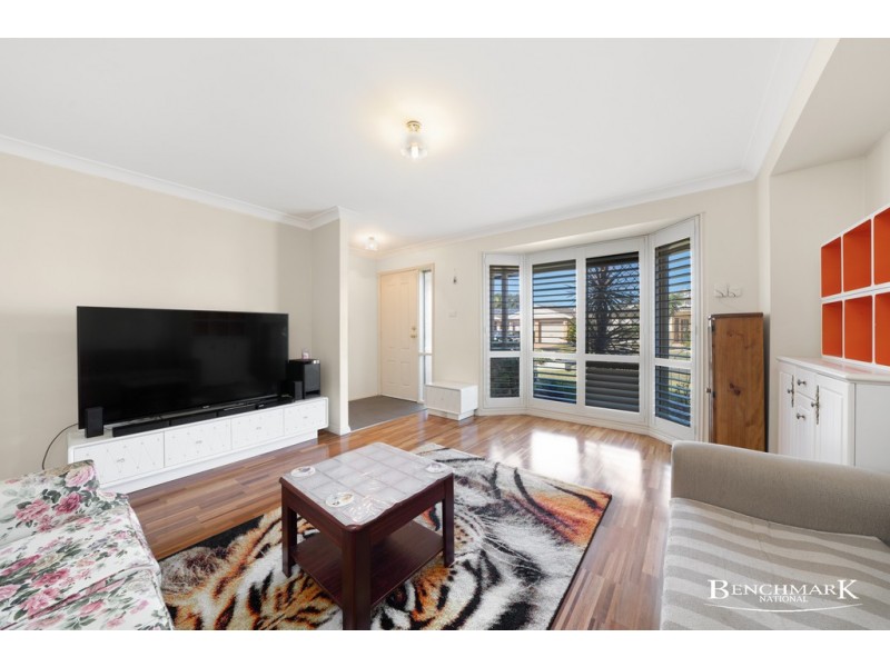 43 Wombeyan Court, Wattle Grove NSW 2173