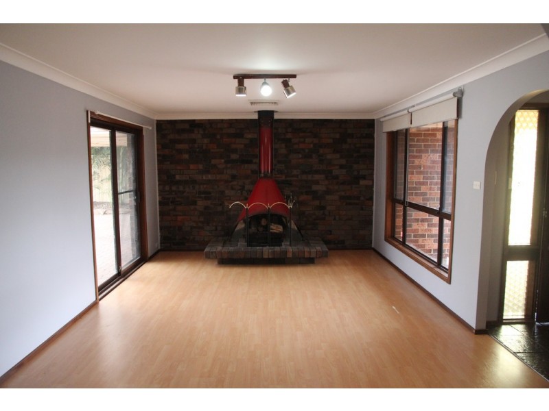 41 Ernest Avenue, Chipping Norton NSW 2170