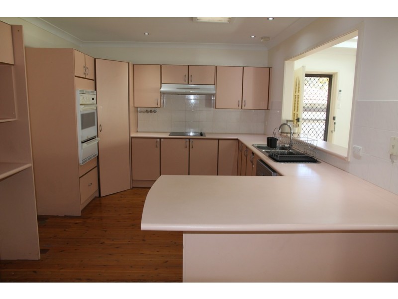 22 Bungarra Crescent, Chipping Norton NSW 2170
