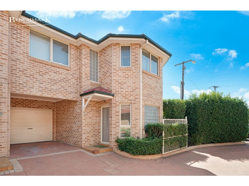 1/180 Newbridge Rd, Moorebank NSW 2170