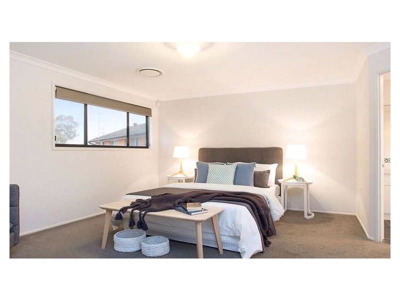 17 sammut Cres, Chipping Norton NSW 2170