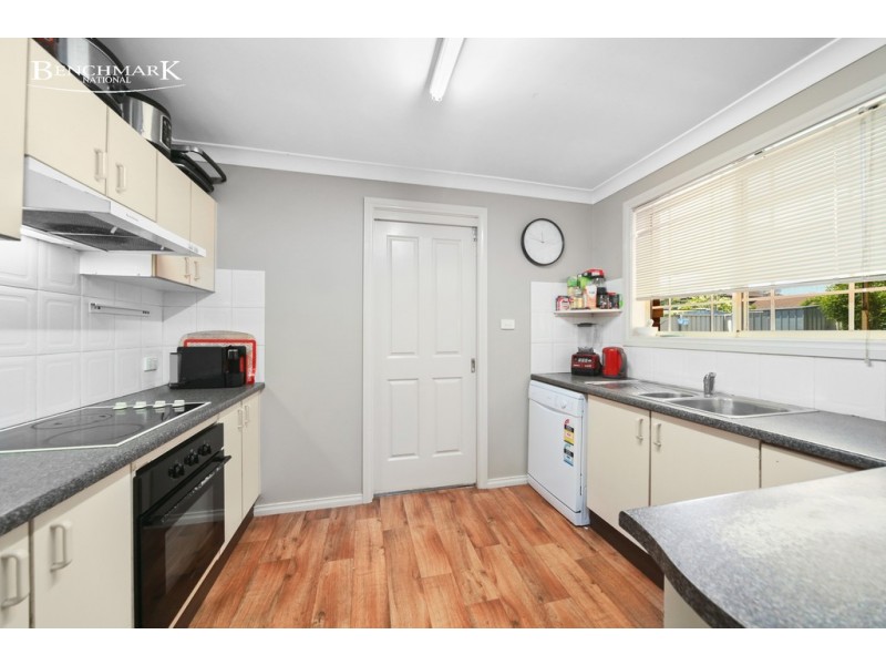 3/2 Wellwood Avenue, Moorebank NSW 2170