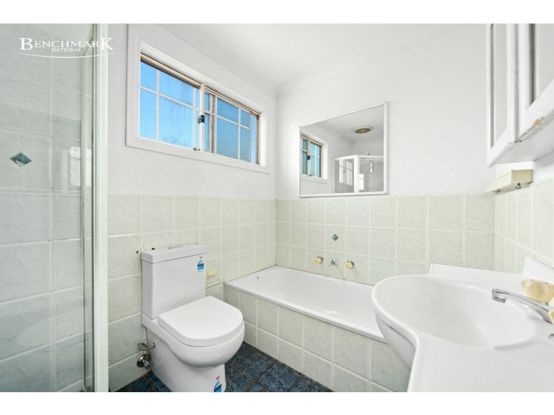 3/2 Wellwood Avenue, Moorebank NSW 2170