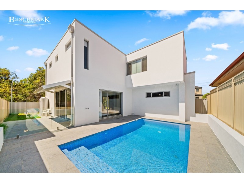 19 Culgoa Court, Wattle Grove NSW 2173