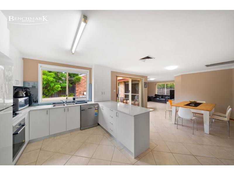 5 Burdekin Court, Wattle Grove NSW 2173