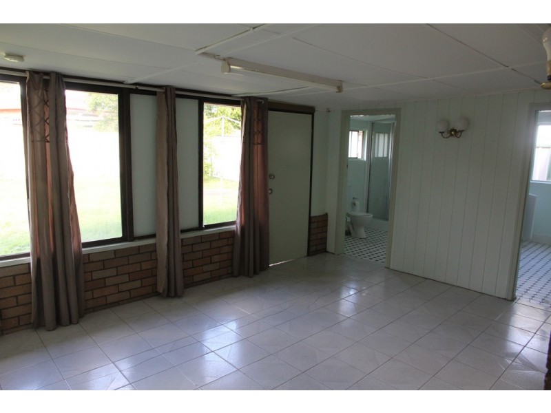 4 Mckay Avenue, Moorebank NSW 2170