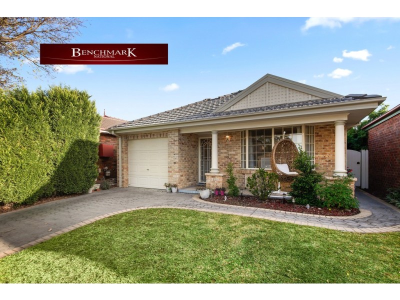 12 Valleyfield Court, Wattle Grove NSW 2173